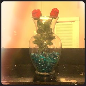 Glass vase. (roses and marbles not included)